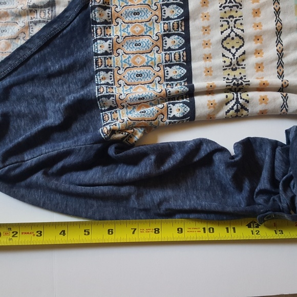 Women's Casual V-Neck 3/4 Sleeve Shirt by Roxy - Picture 5 of 5